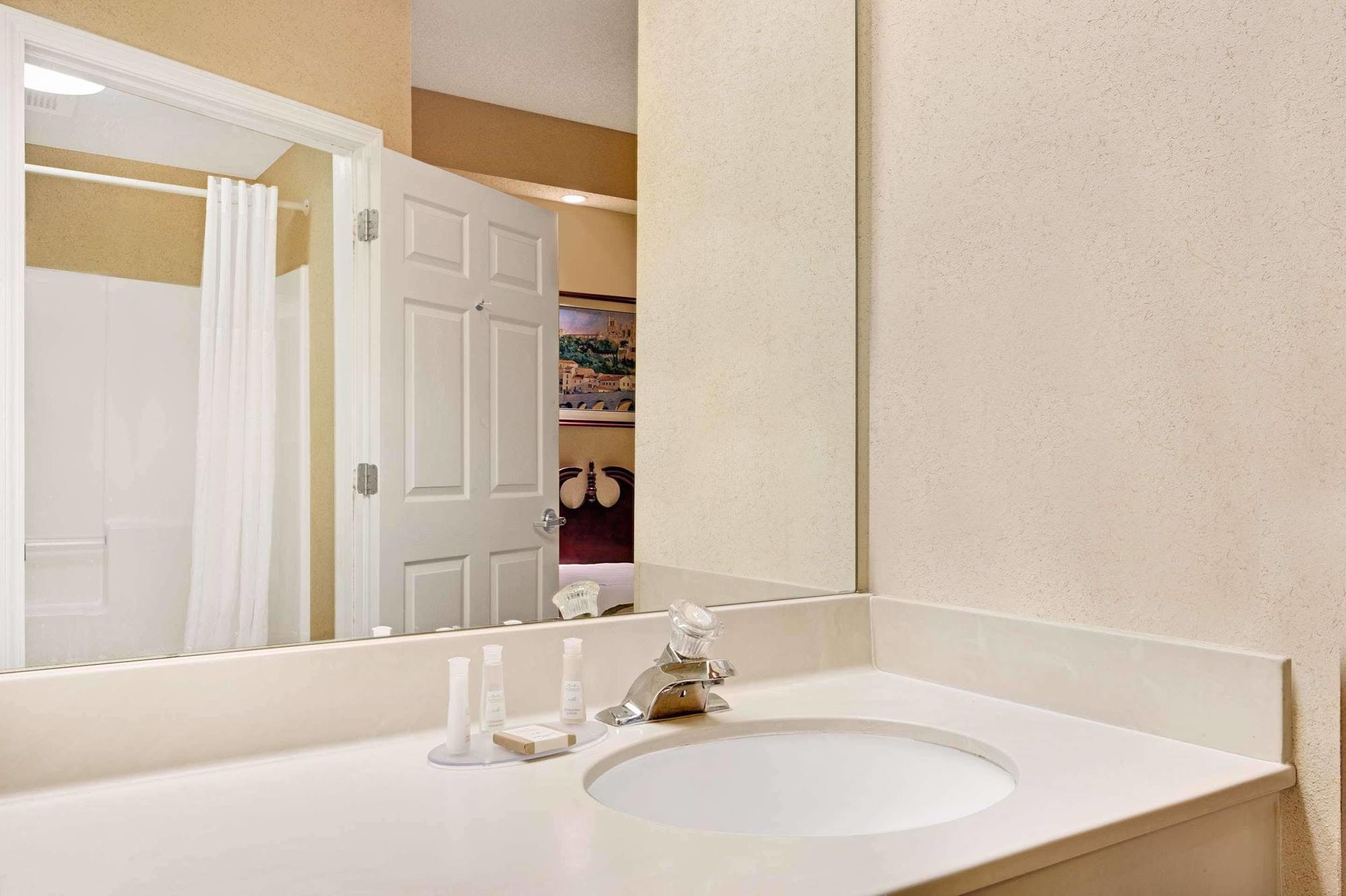 Hotel Baymont By Wyndham Pearl Chambre photo
